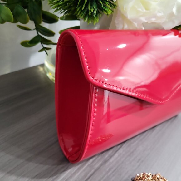 Elegant RED Patent Leather Clutch Purse - Evening Bag with Chain for Women - Picture 8 of 9